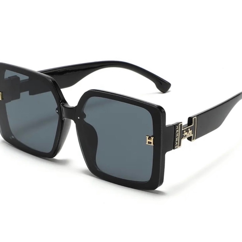 Luxury Designer inspired fashion oversized frames sunglasses NWOT